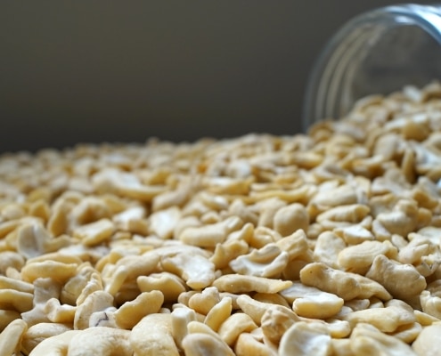 Cashewstukjes-dehorecabox-noten-pitten-zaden-gezond